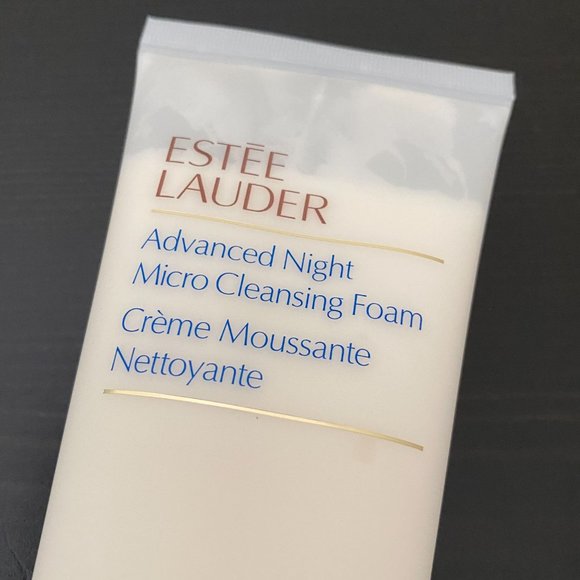 Estée Lauder Advanced Night Micro Cleansing Foam - Picture 6 of 16